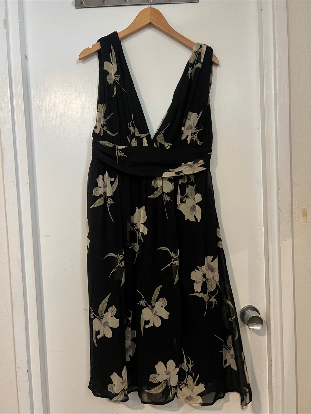 Lulu's Black Floral V-Neck Midi Dress with Cream Blooms